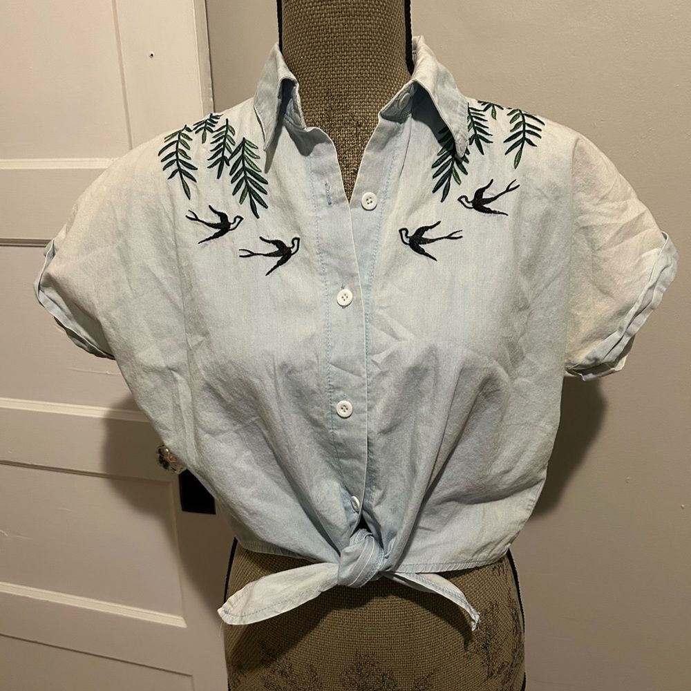 Light Denim Button Down Embroidered Bird and Leaves Neckline Tie Crop Top